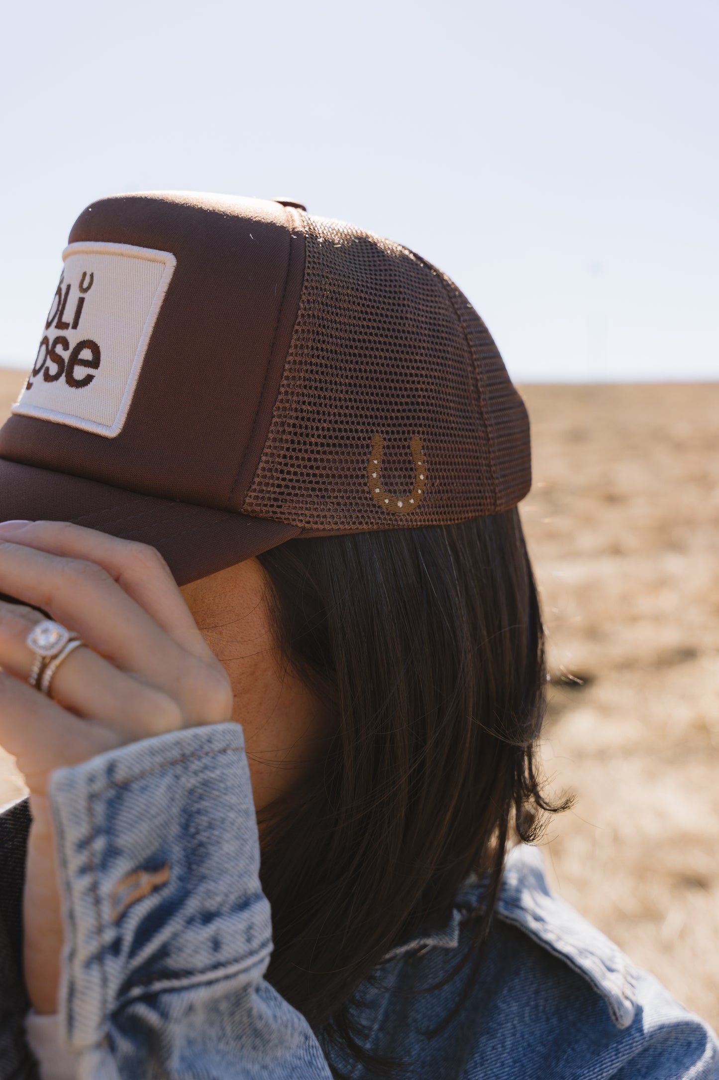 OLI ROSE PATCH TRUCKER HAT